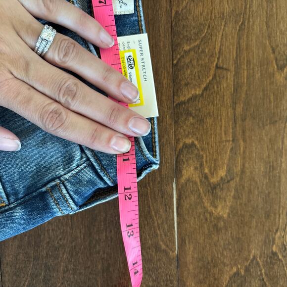 NWT Universal Thread High Rise Skinny Slim Leg Ripped Jeans Stretch Women 0 R - Picture 6 of 8